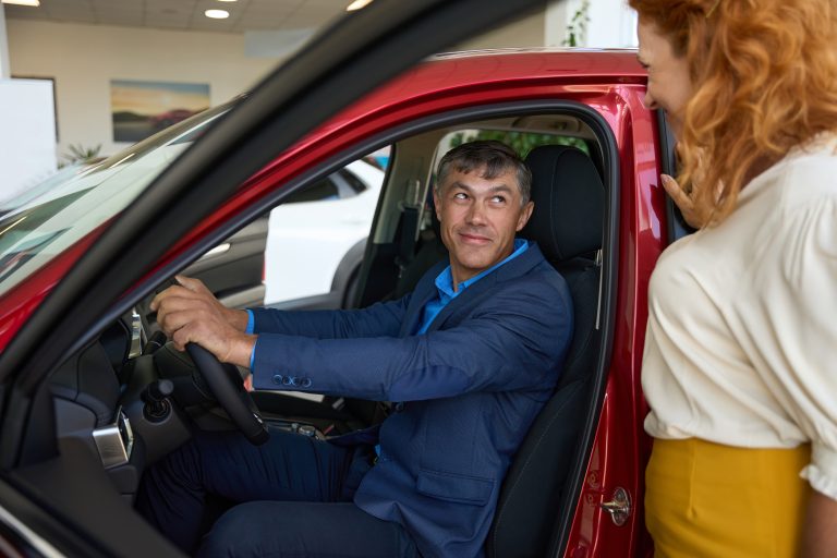 Leia mais sobre o artigo Comprou um carro usado? Veja como escolher bem e proteger desde o primeiro dia