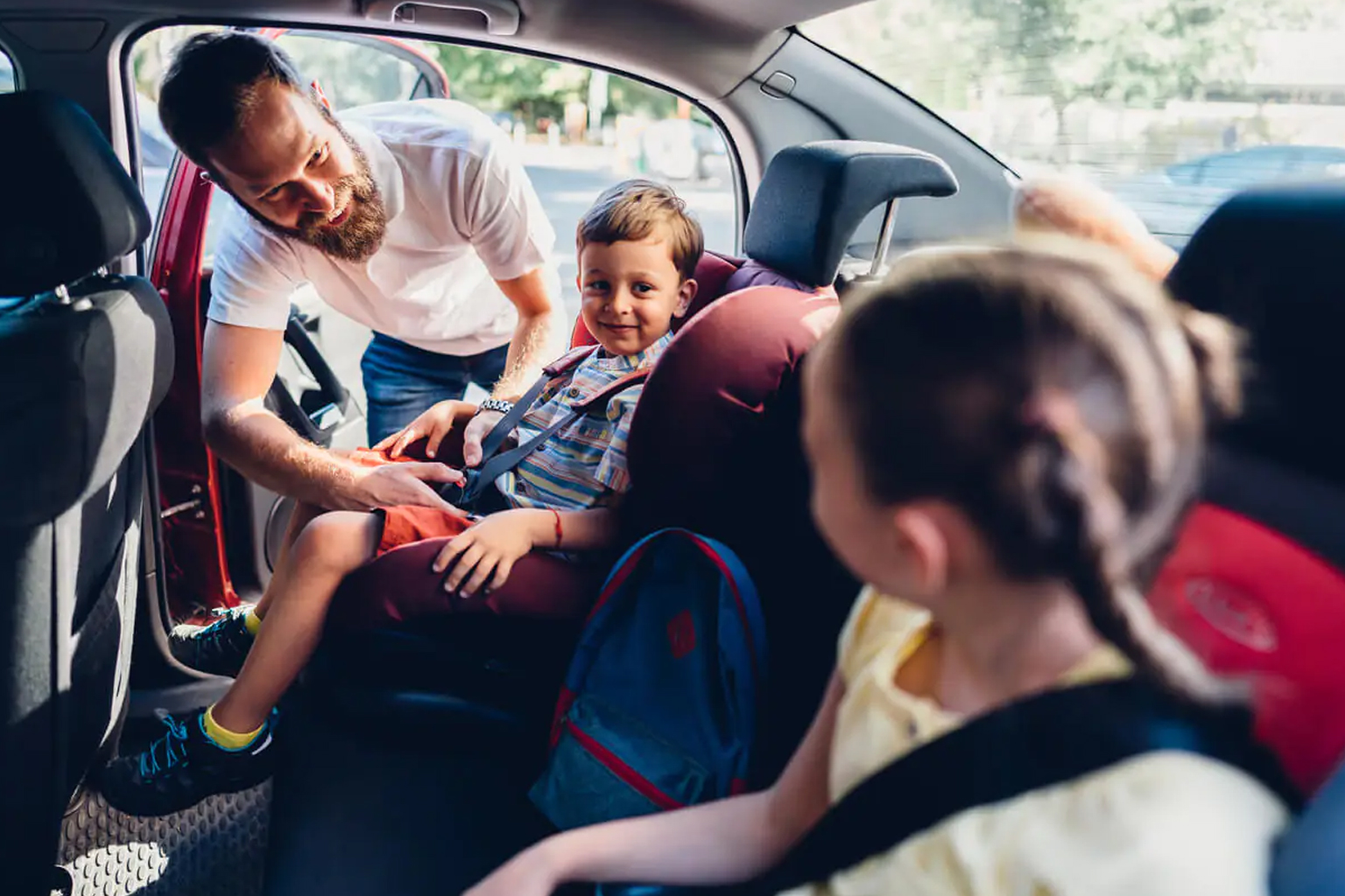 Leia mais sobre o artigo Como Transportar Crianças com Segurança: O Que Diz a Lei e o Que os Pais Esquecem